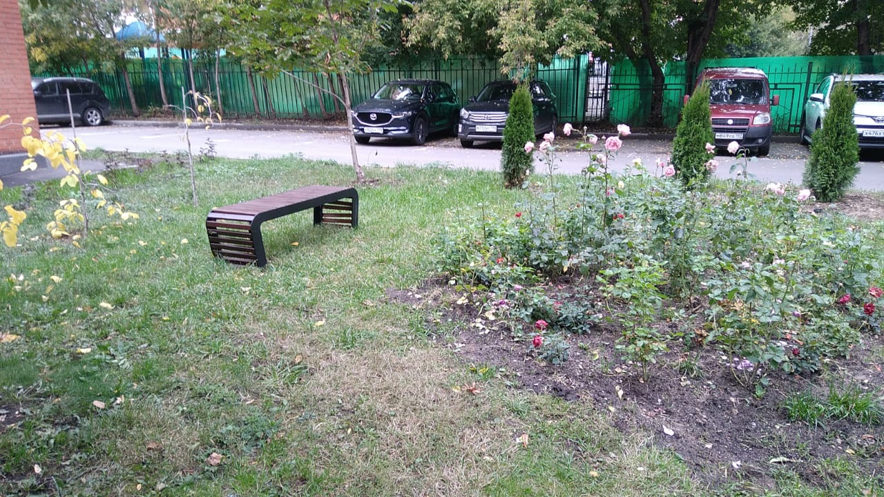 Скамейка стальная «Флеш» (на площадках)